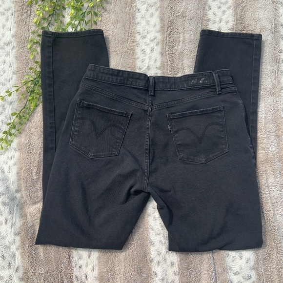 Levi’s Classic Mid Rise Black Denim Skinny Jeans - Picture 9 of 10
